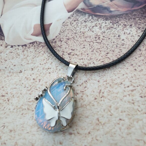 Butterfly Necklace Blue Natural Stones Silver Pendant Fashion Women Jewelry - Picture 1 of 3